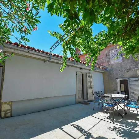 Дом отдыха Dubravka By Interhome Осор